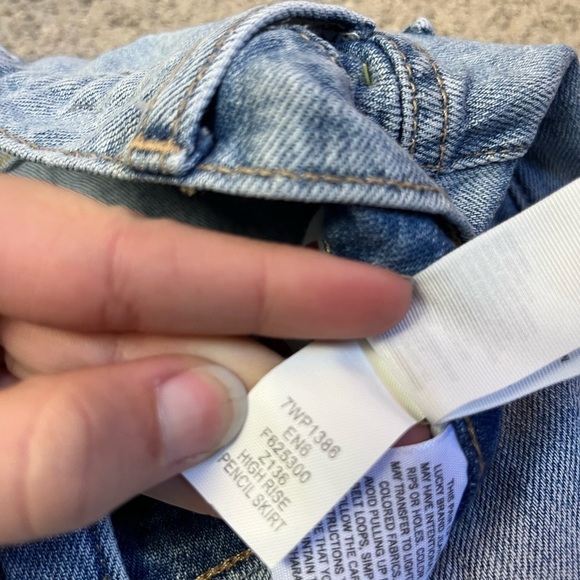 Lucky Brand High Rise Pencil Skirt 8/29 - Picture 7 of 10